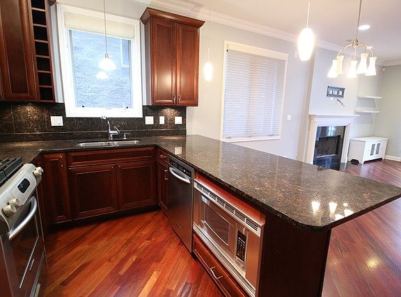 5th image of 949 W Montana St #2W