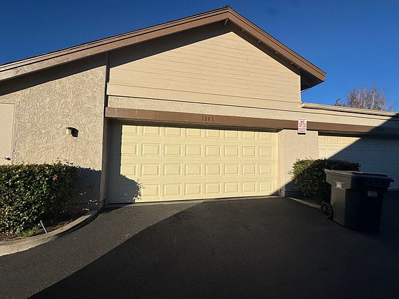 5th image of 1201 Greenstone Ln