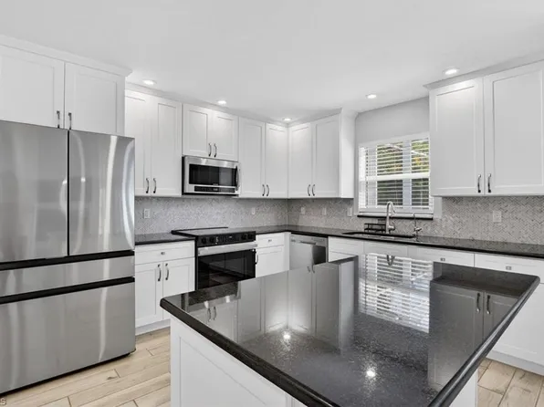 1720 16th ST NE, NAPLES, FL 34120