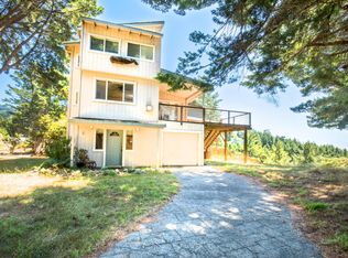 6 Seaview Point, Whitethorn, CA 95589
