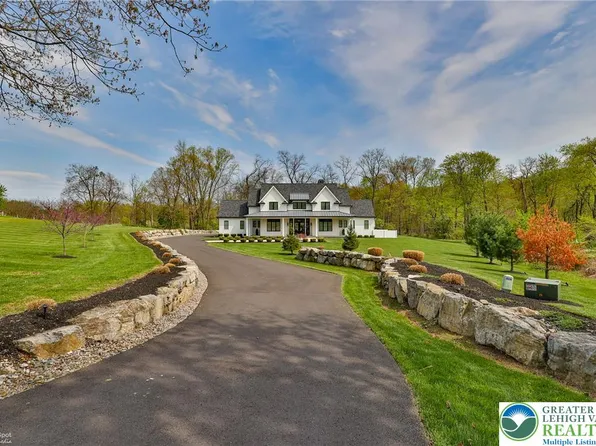4850 W Hopewell Rd, Center Valley, PA 18034