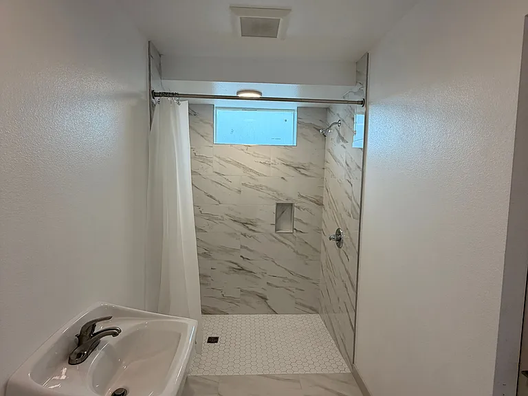 2403 Clyde Ave #1 — Photo 5