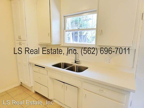 5th image of 8945 Garden View Ave #B