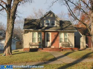921 N 7th St, Seward, NE 68434