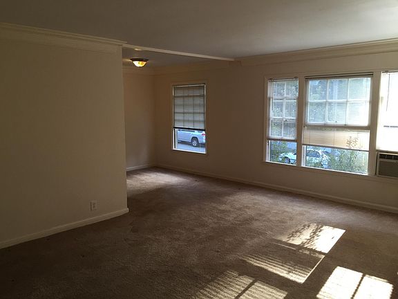 2nd image of 410 3/4 Shirley Pl