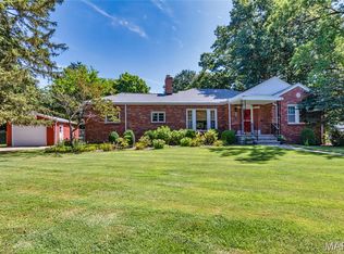 6 Woodhaven Rd, Saint Louis, MO 63119