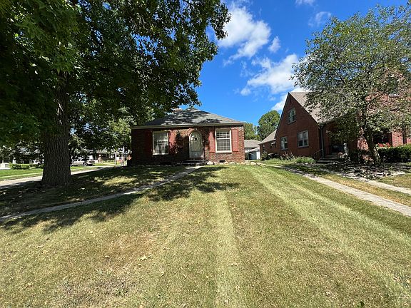 2nd image of 4702 E Pleasant Run Parkway North Dr