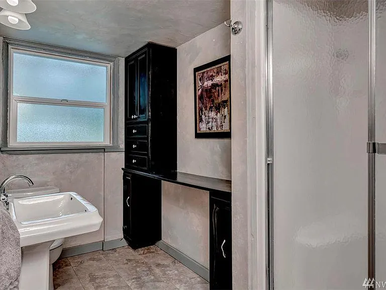 Downstairs bathroom