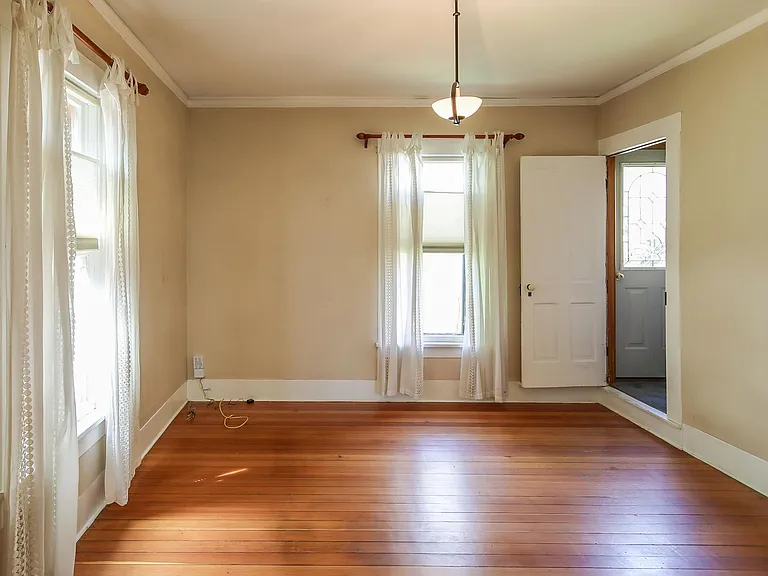 923 S Jefferson St — Photo 19