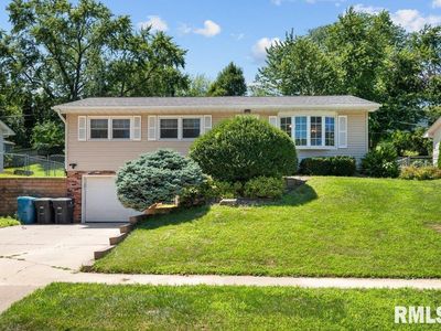 8218 9th St W, Rock Island, IL, 61201