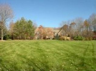 401 Woodhaven Dr, Wexford, PA 15090