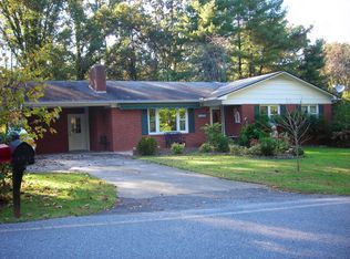 544 Forest Hill Dr, Marion, NC 28752
