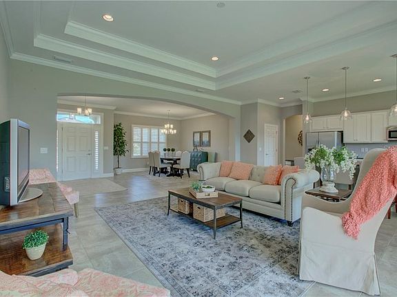 5th image of 1100 NW 45th Pl