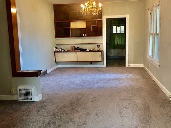3rd image of 2624 N Heidelbach Ave
