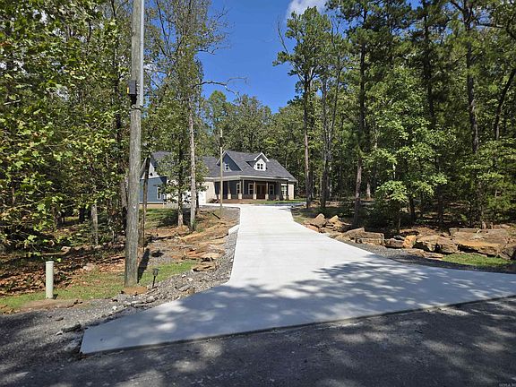 3rd image of 29 Lauras Loop