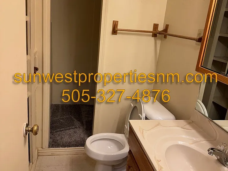 814 E Murray Dr — Photo 7