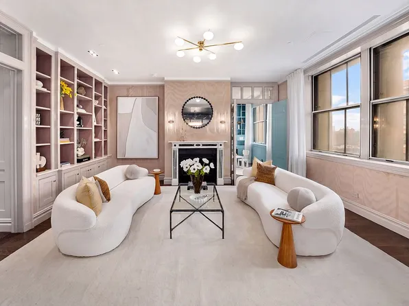 2112 Broadway, New York, NY 10023