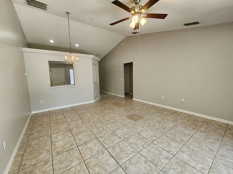 1605 Redfin Dr — Photo 11