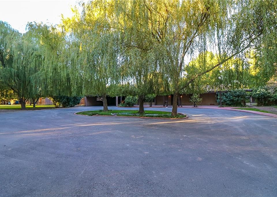 1st image of 795 Woodland Ave
