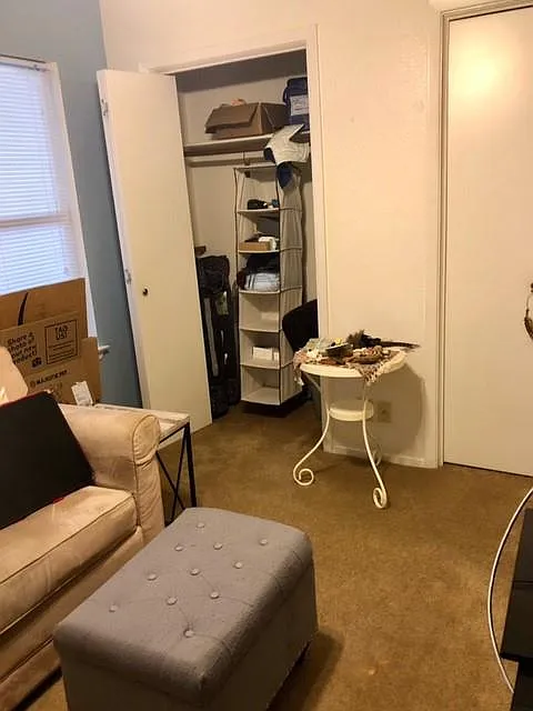 2 bed, 1.0 bath, 893 sqft, $1,425 — Photo 3