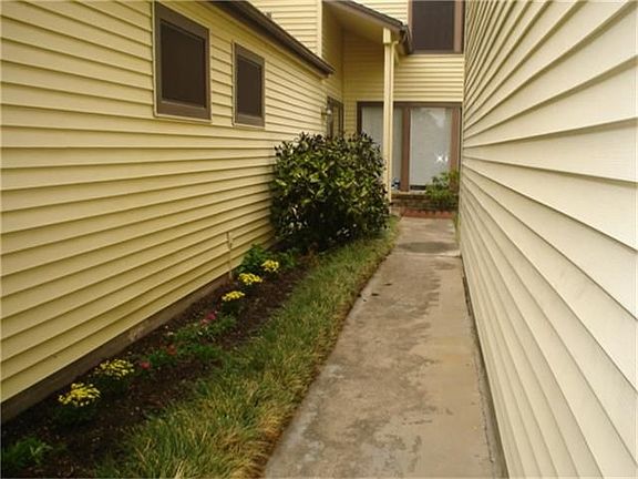 5th image of 10522 Sagetrail Dr