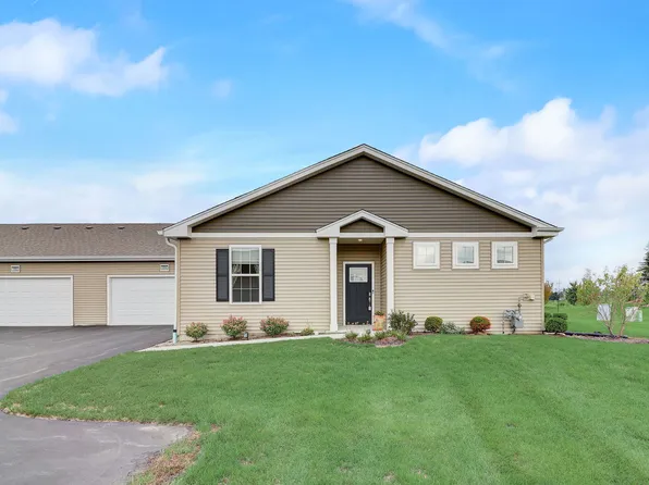 1684 Southern Cir, Hampshire, IL 60140