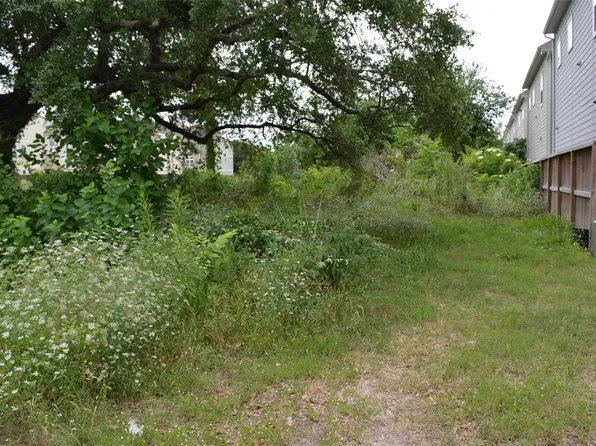 3333 Creekmont Dr, Houston, TX 77091