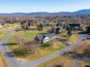 16 Queens Ct, Stuarts Draft, VA 24477