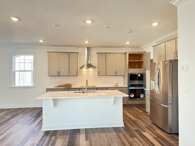 749 Longleaf Grove Ln — Photo 29