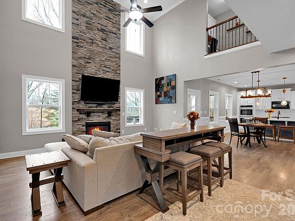 3rd image of 663 Highland Ridge Point