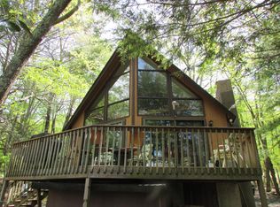 202 Marcel Dr, Dingmans Ferry, PA 18328