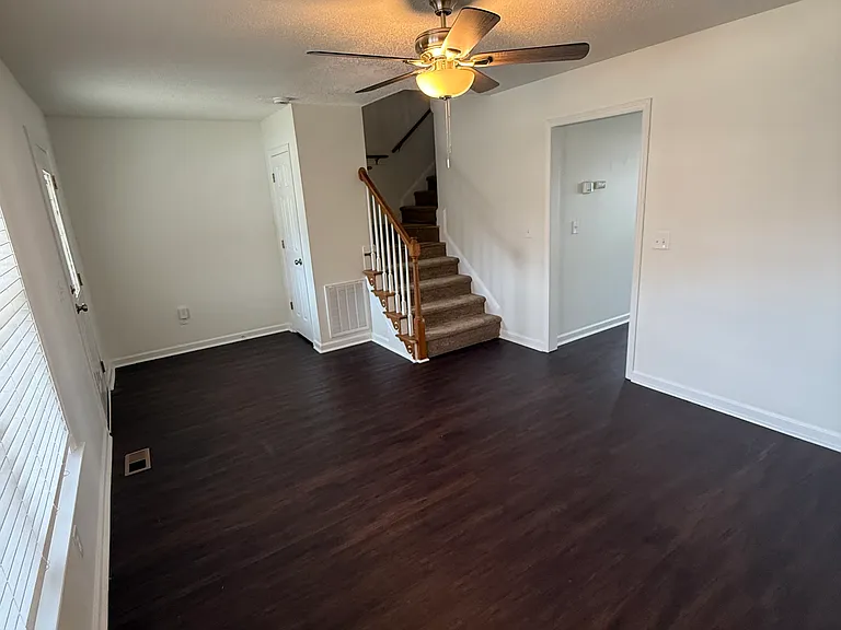 103 Wimbledon Ct — Photo 14
