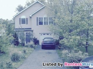 10126 Annapolis Rd, Lanham, MD 20706