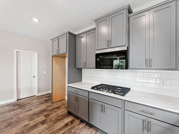 7th image of this home