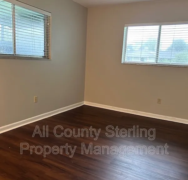 923 Bryan Ct — Photo 9
