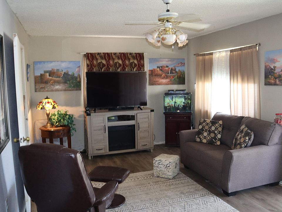 1st image of 838 W Calle Adelanto