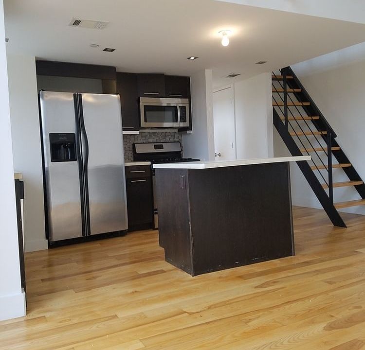 1st image of 320 Bedford Ave APT 4B