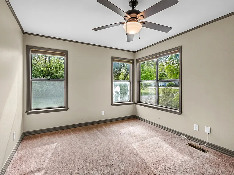 2228 W Wedington Dr — Photo 11