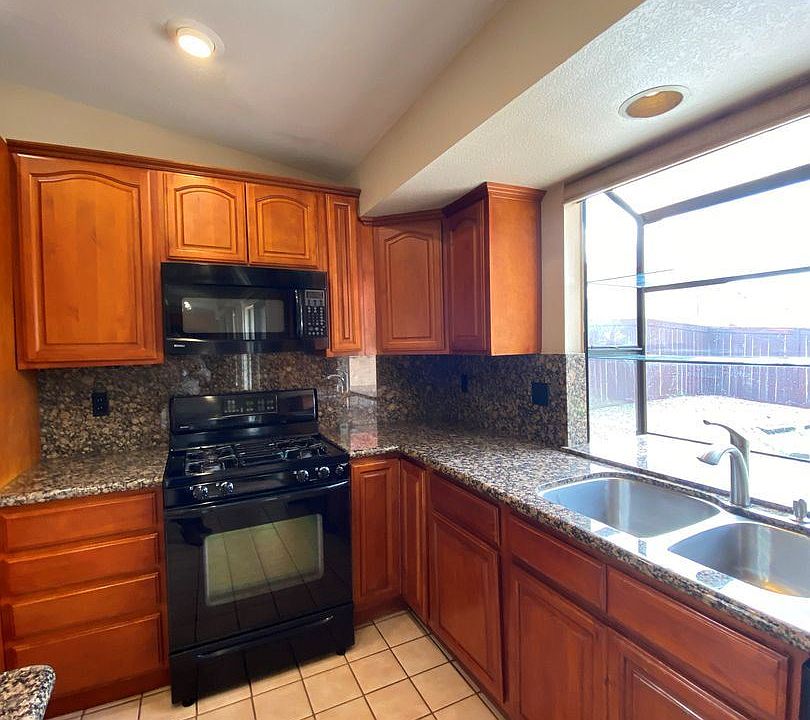 1st image of 23875 Pine Field Dr