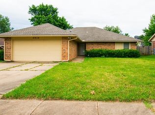 2414 Countrywood Ln, Edmond, OK 73012
