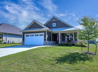 885 Cygnet Ct, Menasha, WI 54952