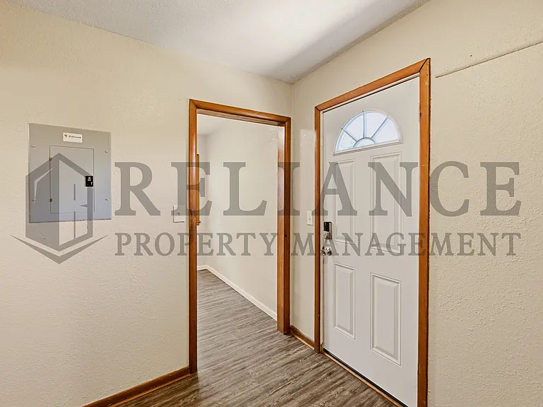 841 N Country Acres Ave — Photo 33