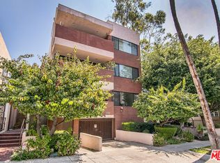 214 N Crescent Dr #2, Beverly Hills, CA 90210