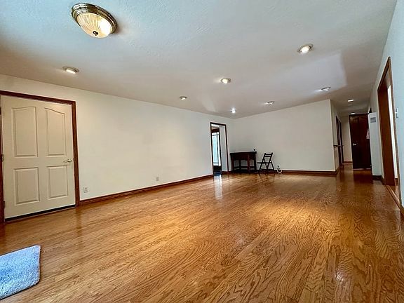 4th image of 3232 Clifton Ct