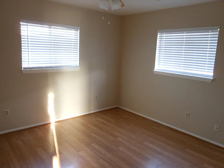 333 Briarwood Dr — Photo 7