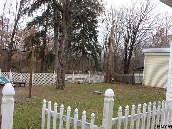 2nd image of 112 Gates Ave