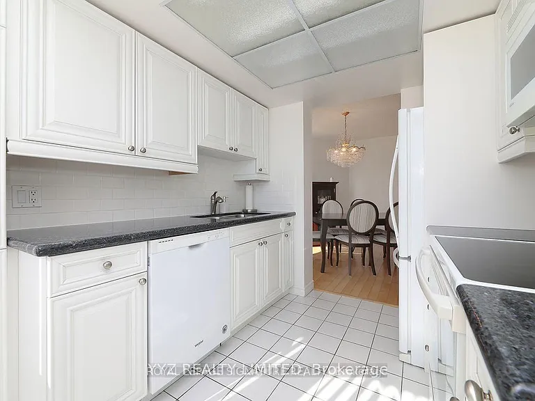 1101 Steeles Ave W #1110 — Photo 8