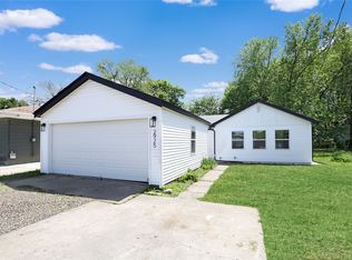 2925 Walker St, Des Moines, IA 50317
