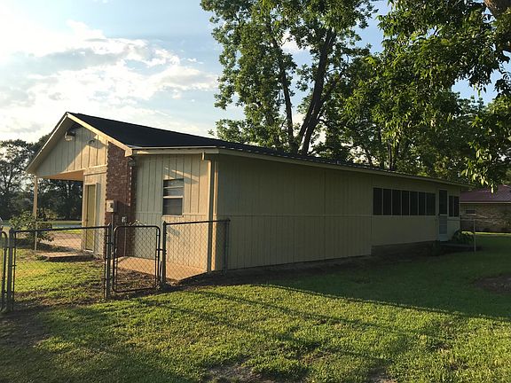3rd image of 309 Pecantree Blvd