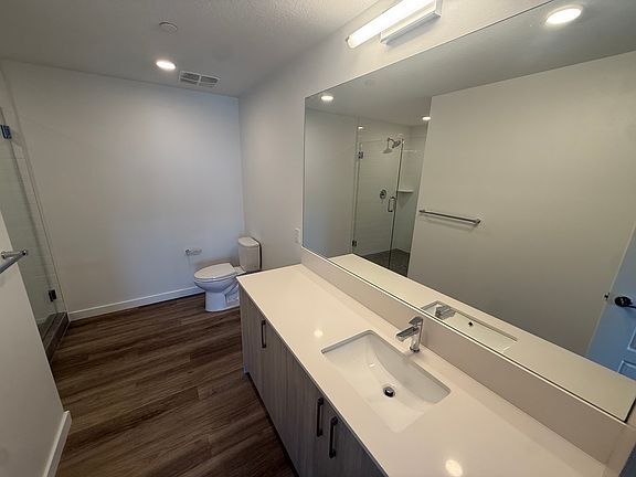 5th image of 212 NW 15th St #S5